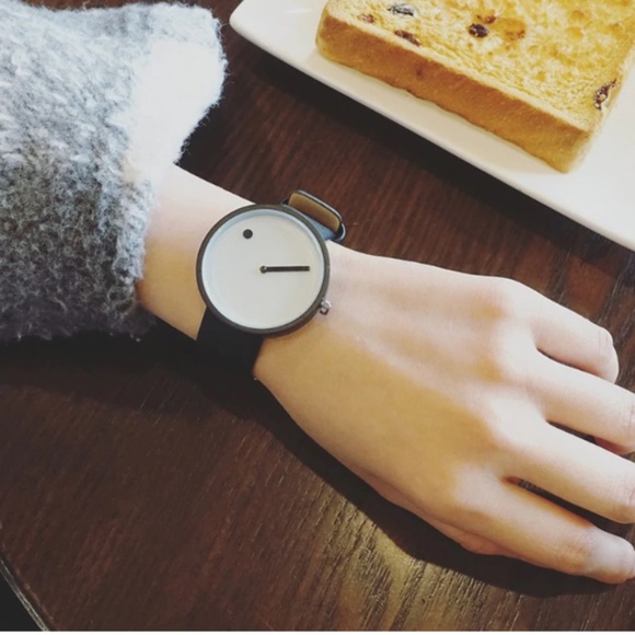 ❤️NEW❤️ Unisex Creative Design Leather Watch - Picture 3 of 4